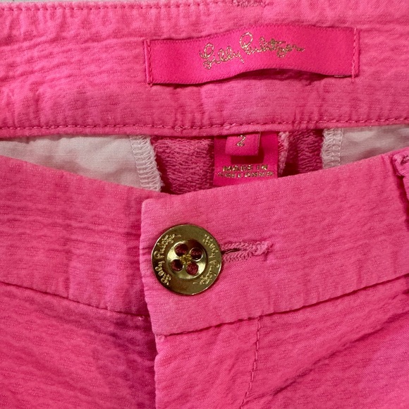 Lilly Pulitzer 5” Hot Pink Twill Shorts Size 2 | Gold Button Preppy - Picture 3 of 3